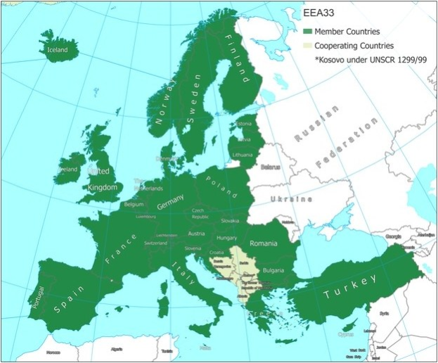 Eine Poster-Karte von Europa, auf der die Mitgliedstaaten der Europäischen Union mit Ländernamen, Grenzen, großen Städten, Flüssen und geografischen Merkmalen hervorgehoben sind.