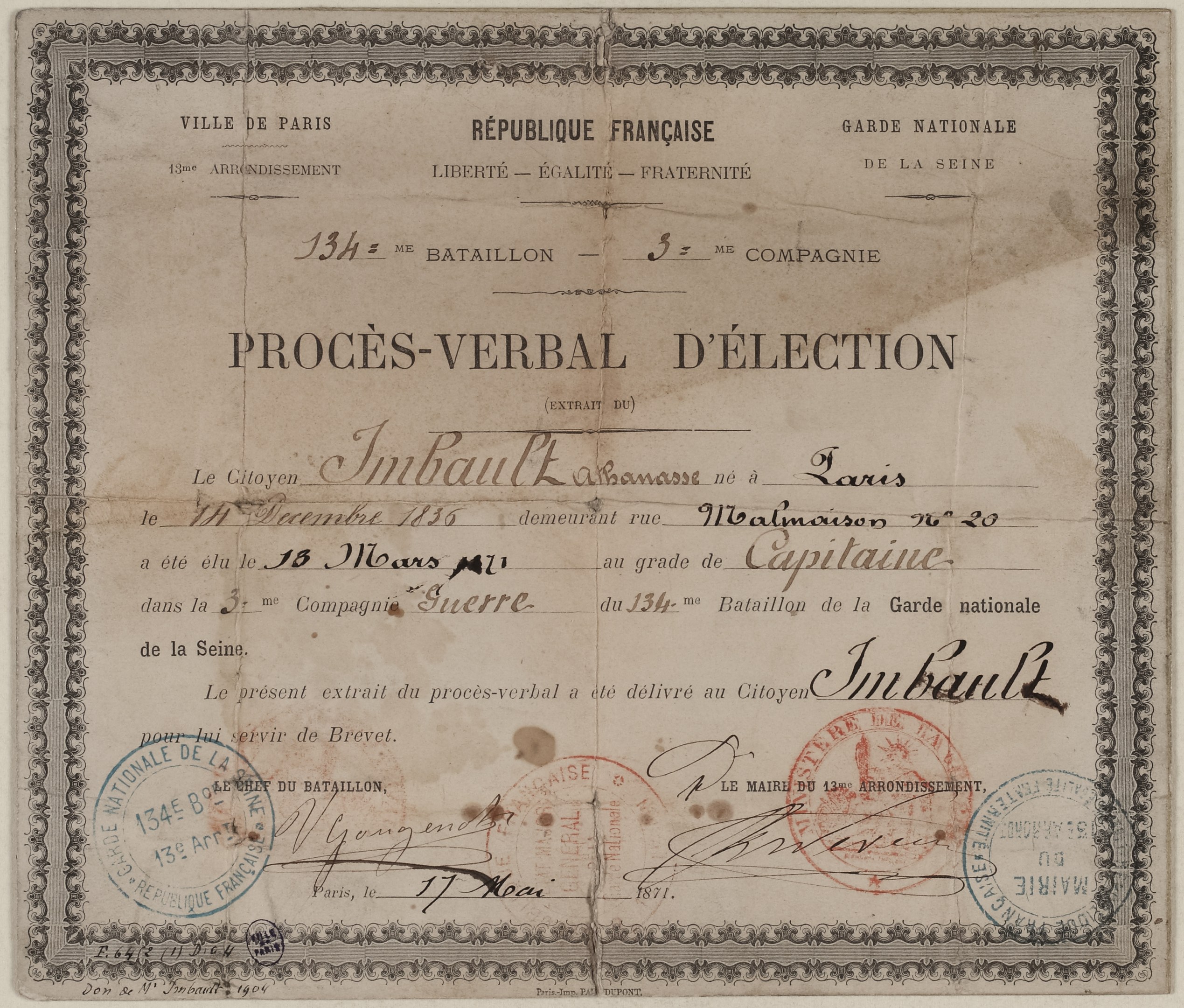 Alter Dokument mit zwei Stempeln, der wie ein handgeschriebener Wahlschein aussieht.