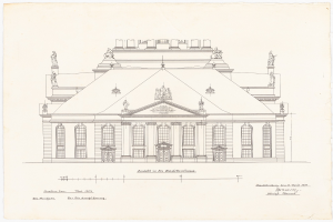 Ein detailliertes Zeichenbild der Schlosshof-Gebäudefassade in Dresden, Deutschland, mit zahlreichen Fenstern und Statuen, auf einem Blatt Papier mit sichtbarem Text.